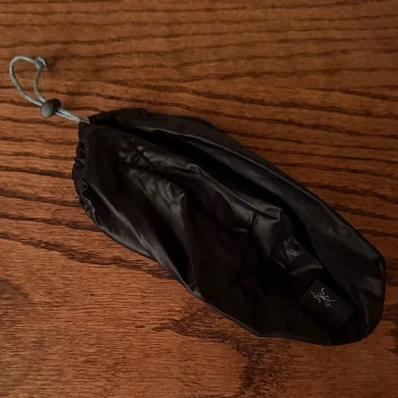 Arc'teryx Black Windbreaker Jacket for Women - Picture 4 of 4